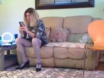 aliciadehart181 — Goal 1: Happy Dance [121 tokens left] #seamless #pantyhose #feet #heels #transfem