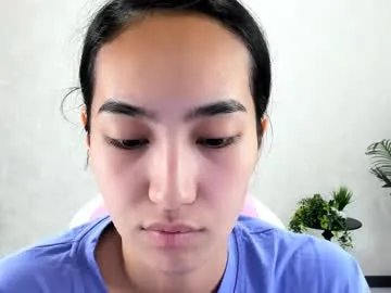 kira_lilian on Chaturbate