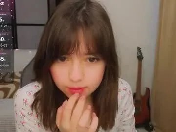 lina_brownie — GOAL: Close-up ass [173 tokens remaining] How do you understand that you are living 