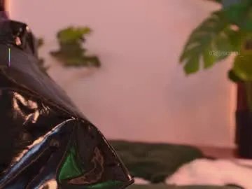 nicdani_1 on Chaturbate