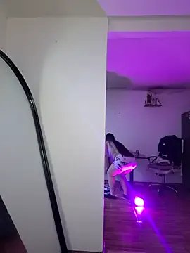 adele_69 on StripChat