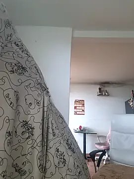 adele_69 on StripChat