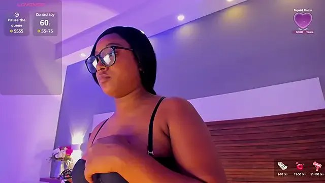 Adelehottman on StripChat