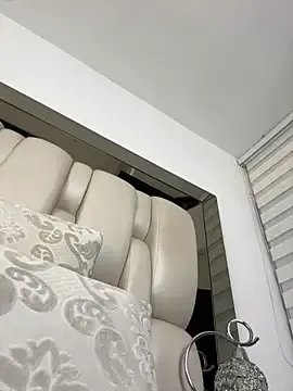 ALISSON_FOXXX1 on StripChat