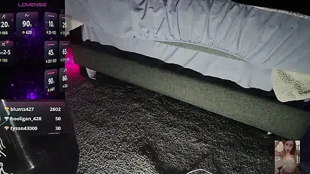 Blondiewithanass — double penetration