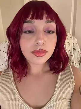 CharmingMaddie on StripChat