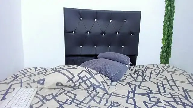 fatslavehot on StripChat