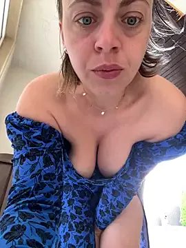 ladywithbigass on StripChat