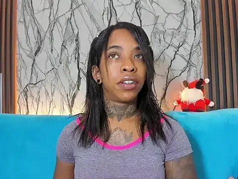 Pauline_Fox on StripChat