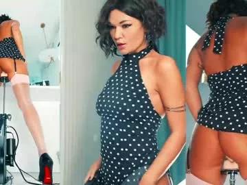Check-out your craziest wishes with our pick of gaming cams models, featuring big knockers, round tails and tight twats.