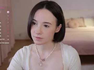_female_essence_ from Chaturbate is Freechat