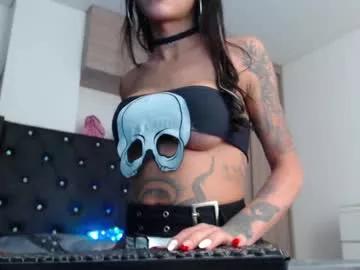 Check-out your craziest wishes with our pick of gaming cams models, featuring big knockers, round tails and tight twats.