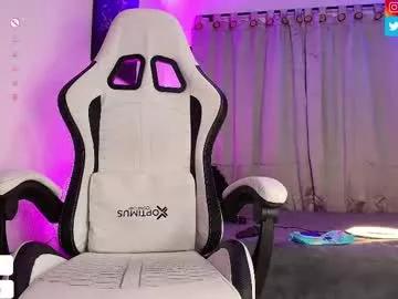 Check-out your craziest wishes with our pick of gaming cams models, featuring big knockers, round tails and tight twats.