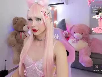 Check-out your craziest wishes with our pick of gaming cams models, featuring big knockers, round tails and tight twats.