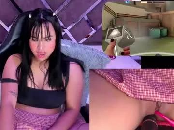 Check-out your craziest wishes with our pick of gaming cams models, featuring big knockers, round tails and tight twats.