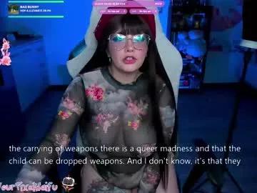 Check-out your craziest wishes with our pick of gaming cams models, featuring big knockers, round tails and tight twats.