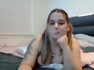 amazingadri from Chaturbate