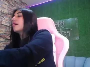 annie_james_b from Chaturbate