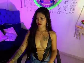 Check-out your craziest wishes with our pick of gaming cams models, featuring big knockers, round tails and tight twats.