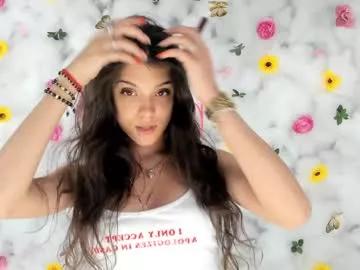 Check-out your craziest wishes with our pick of gaming cams models, featuring big knockers, round tails and tight twats.