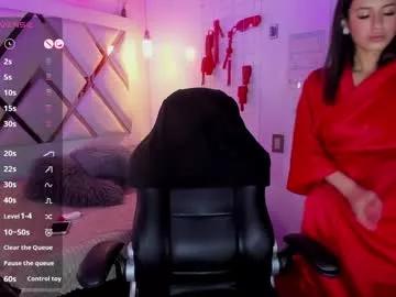 Check-out your craziest wishes with our pick of gaming cams models, featuring big knockers, round tails and tight twats.