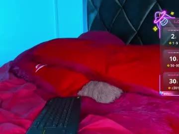 Check-out your craziest wishes with our pick of gaming cams models, featuring big knockers, round tails and tight twats.