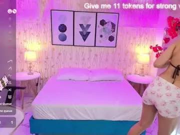 Check-out your craziest wishes with our pick of gaming cams models, featuring big knockers, round tails and tight twats.