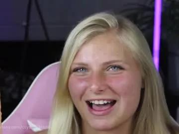 crystal_blond from Chaturbate is Freechat
