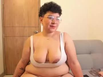 curly_cam_queen from Chaturbate is Freechat