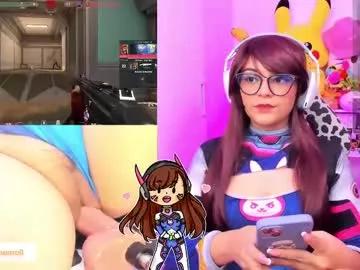 Check-out your craziest wishes with our pick of gaming cams models, featuring big knockers, round tails and tight twats.