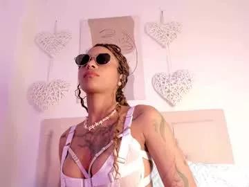 daiana_curly from Chaturbate
