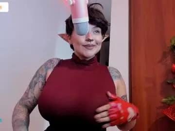 Check-out your craziest wishes with our pick of gaming cams models, featuring big knockers, round tails and tight twats.