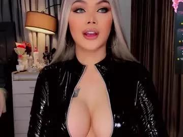 Check-out your craziest wishes with our pick of gaming cams models, featuring big knockers, round tails and tight twats.