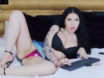 Check-out your craziest wishes with our pick of gaming cams models, featuring big knockers, round tails and tight twats.