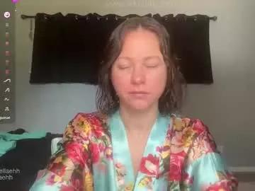 ellaehh from Chaturbate