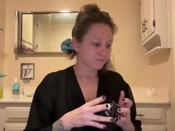 ellaehh from Chaturbate