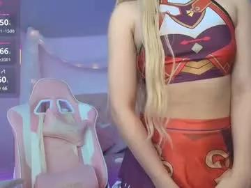 Check-out your craziest wishes with our pick of gaming cams models, featuring big knockers, round tails and tight twats.