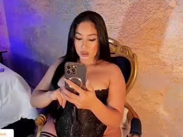 Check-out your craziest wishes with our pick of gaming cams models, featuring big knockers, round tails and tight twats.