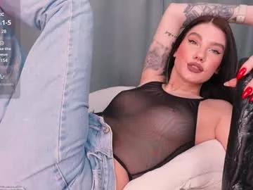Check-out your craziest wishes with our pick of gaming cams models, featuring big knockers, round tails and tight twats.
