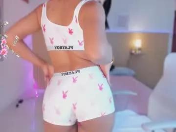 Check-out your craziest wishes with our pick of gaming cams models, featuring big knockers, round tails and tight twats.