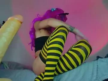 Check-out your craziest wishes with our pick of gaming cams models, featuring big knockers, round tails and tight twats.