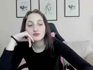 kommunelifoxi from Chaturbate