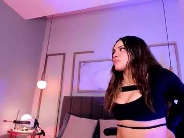 lara_bombshell from Chaturbate