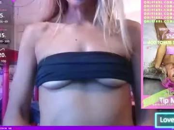 Check-out your craziest wishes with our pick of gaming cams models, featuring big knockers, round tails and tight twats.