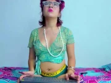 Check-out your craziest wishes with our pick of gaming cams models, featuring big knockers, round tails and tight twats.