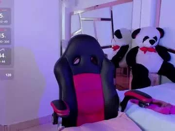 Check-out your craziest wishes with our pick of gaming cams models, featuring big knockers, round tails and tight twats.