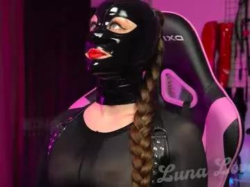 Check-out your craziest wishes with our pick of gaming cams models, featuring big knockers, round tails and tight twats.