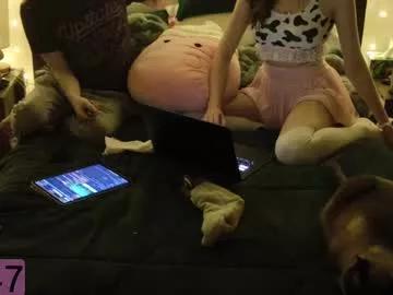 Check-out your craziest wishes with our pick of gaming cams models, featuring big knockers, round tails and tight twats.