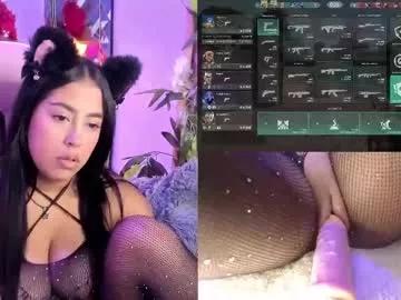 Check-out your craziest wishes with our pick of gaming cams models, featuring big knockers, round tails and tight twats.