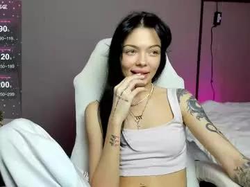 Check-out your craziest wishes with our pick of gaming cams models, featuring big knockers, round tails and tight twats.